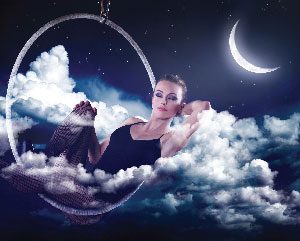 womanincloudsCreationsMag